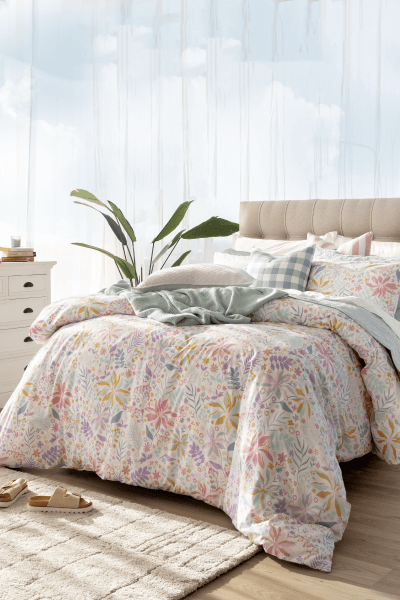SKYLA PINK DUVET COVER SET SKYLA PINK DUVET COVER SET