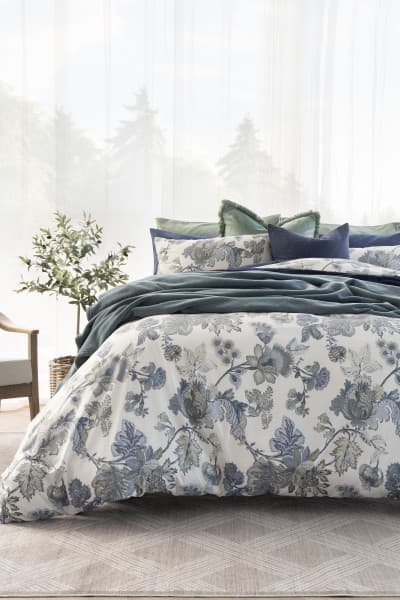 LAINEY BLUE DUVET COVER SET LAINEY BLUE DUVET COVER SET